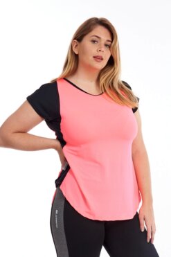Remera en mesh combinada Rosa flúo