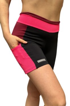 Ciclista con bolsillos en panal rosa